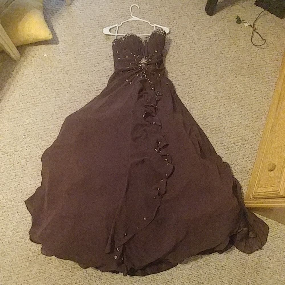 Strapless Formal Dress